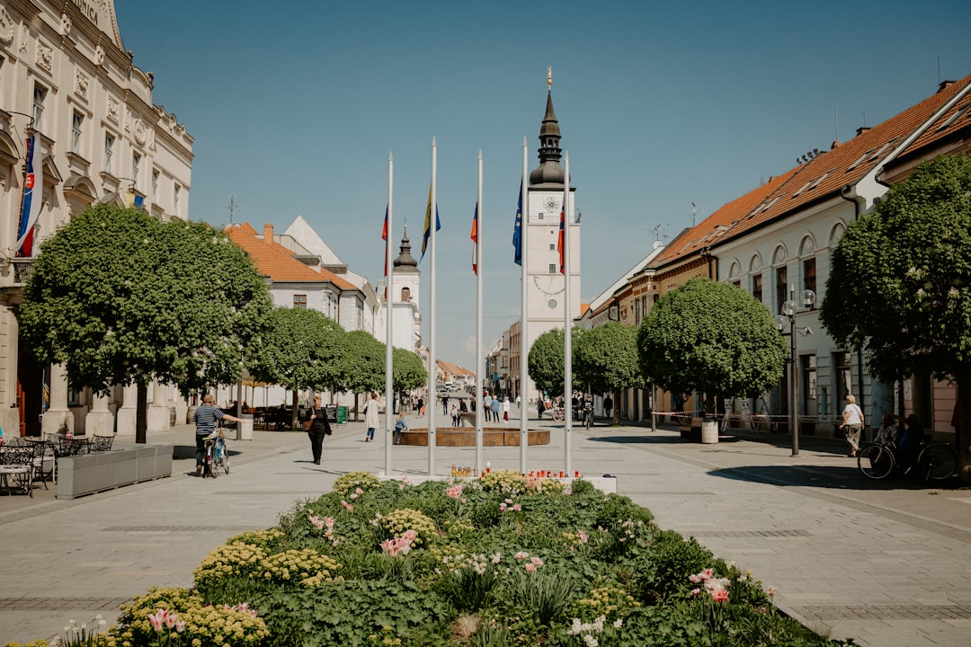 Bratislavský vs. Trnavský kraj: víno, mikroregióny a cyklotrasy