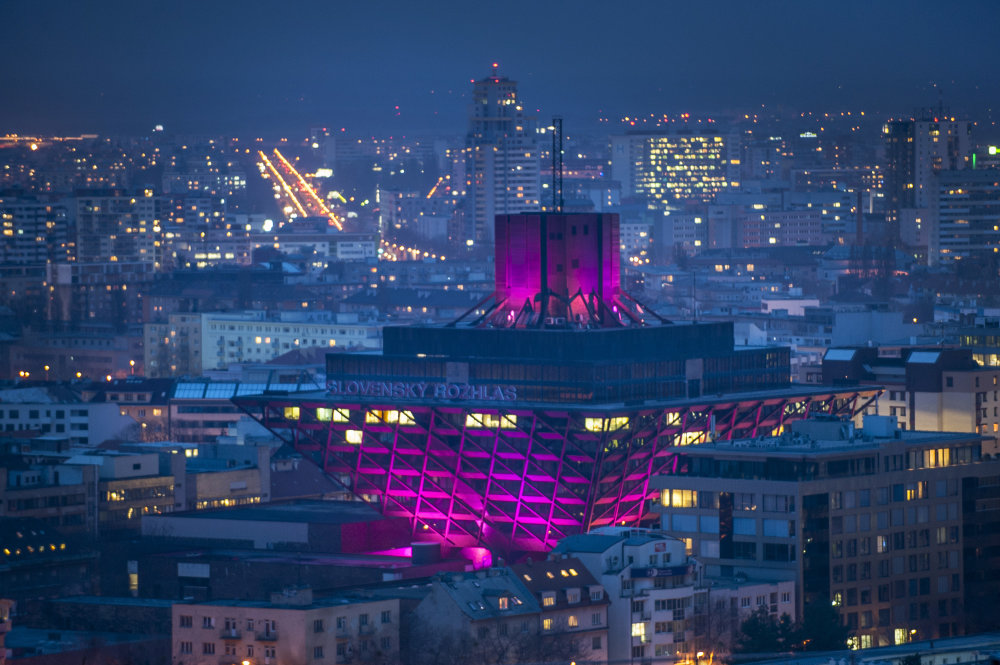 Slovenský rozhlas a legendárne relácie: Spomínate si na tieto hlasy?