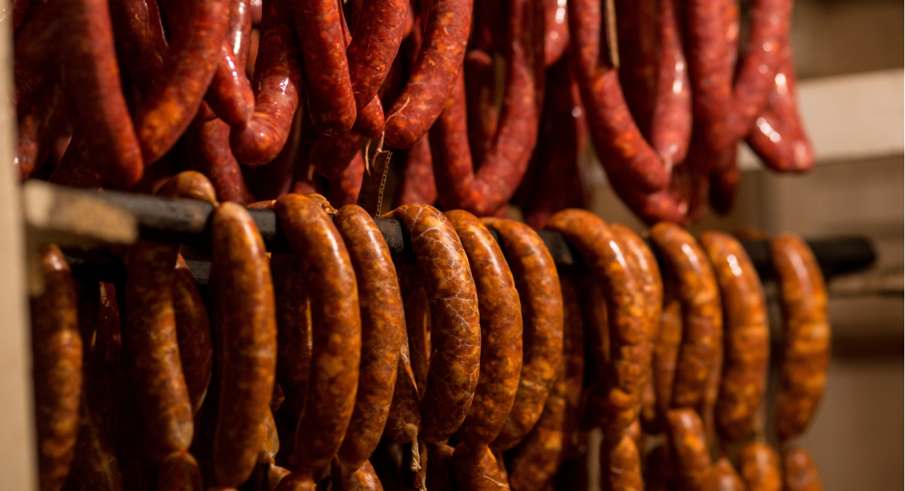 Slovenské zabíjačky a mäsové špeciality: jaternice, tlačenka, škvarky