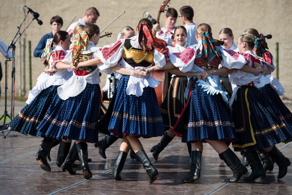 Regionálne folklórne festivaly: Východná, Myjava, Detva a Terchová